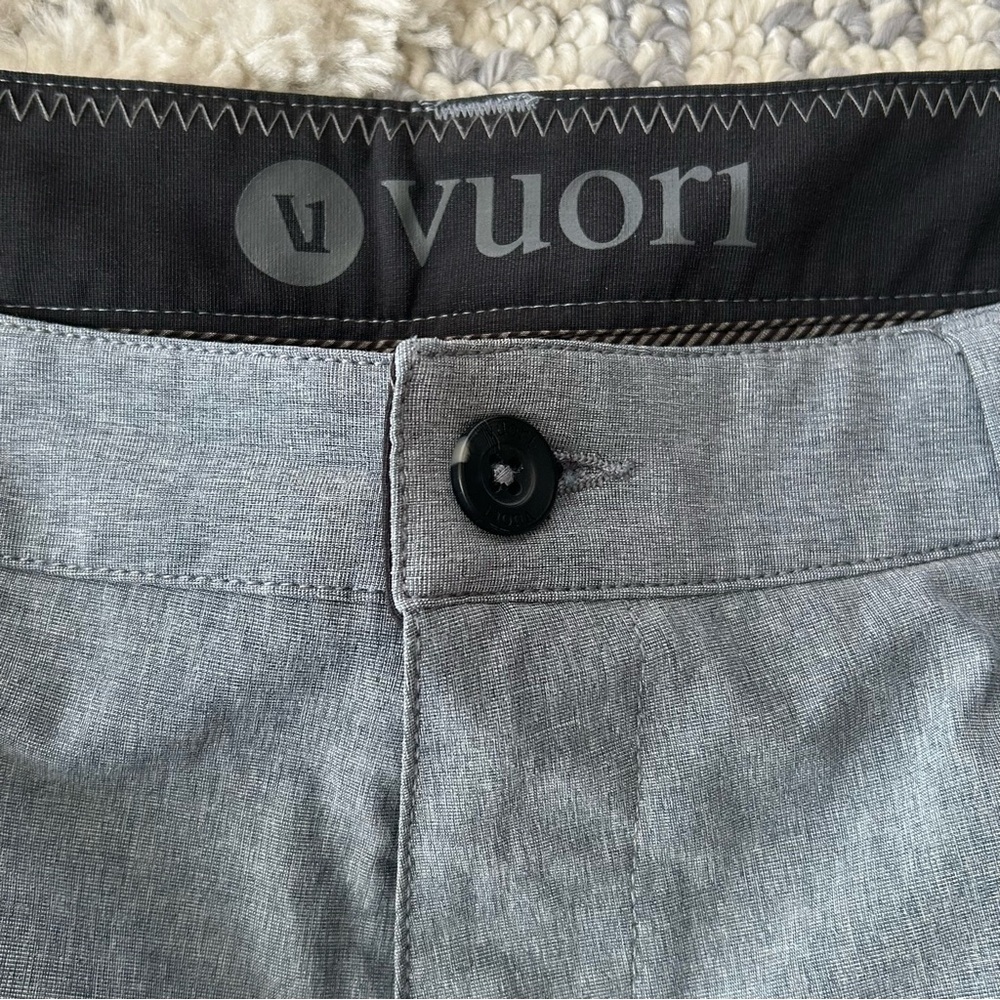 Vuori Performance Chino Shorts - Lot of 2 Size 32 - Picture 7 of 8